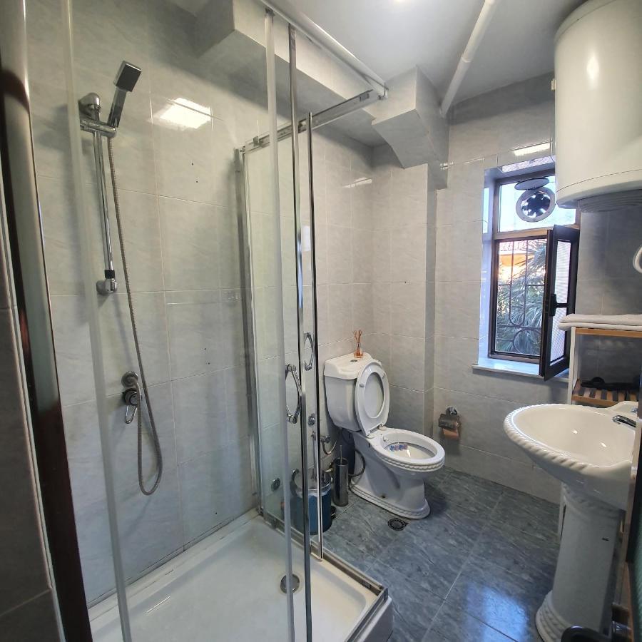 Central Home Away From Home Shkoder Exterior photo